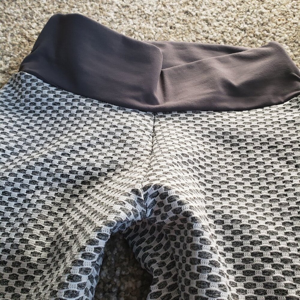 SEASUM TikTok Leggings - Grey White - SIze XS